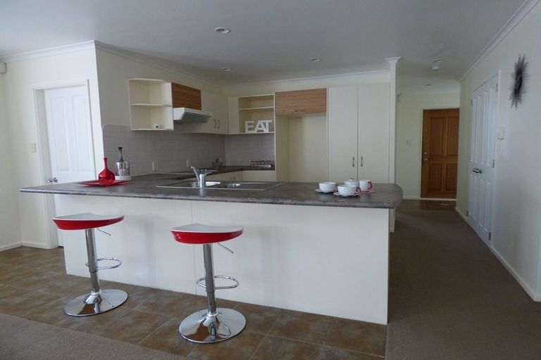 Photo of property in 21 Piriti Place, Weymouth, Auckland, 2103