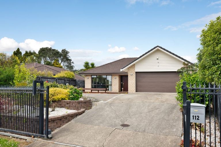 Photo of property in 112 Lake Panorama Drive, Henderson Valley, Auckland, 0612