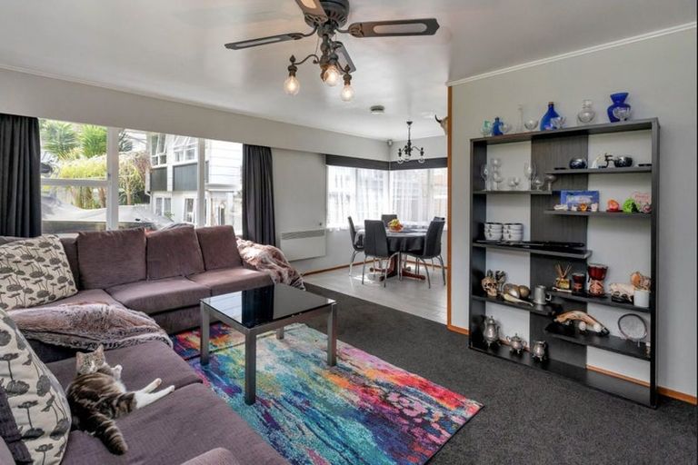 Photo of property in 18 Parkland Crescent, Terrace End, Palmerston North, 4410
