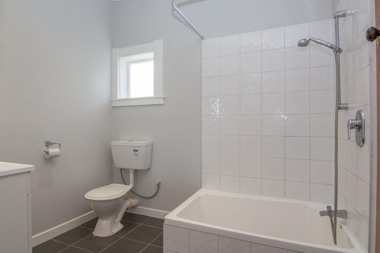 Photo of property in 7 Miro Street, Helensville, 0800