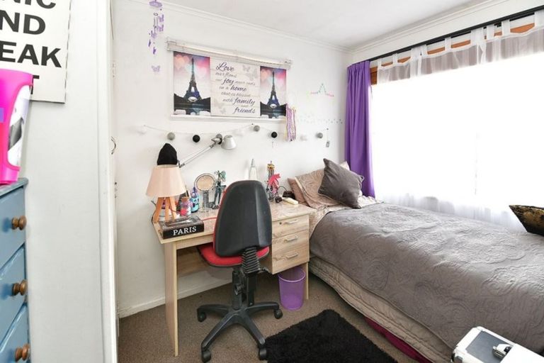 Photo of property in 245 Vipond Road, Stanmore Bay, Whangaparaoa, 0932