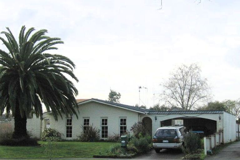 Photo of property in 13 Knightsbridge Place, Dinsdale, Hamilton, 3204