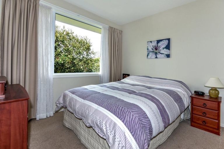 Photo of property in 35 Woodgrove Avenue, North New Brighton, Christchurch, 8083