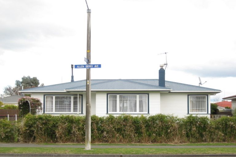 Photo of property in 33 Allen Berry Avenue, Pirimai, Napier, 4112