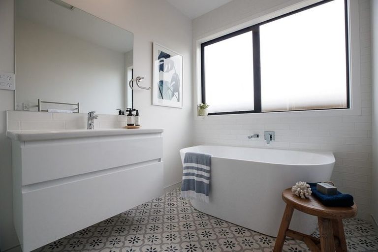 Photo of property in 180 Owhiwa Road, Parua Bay, Onerahi, 0192