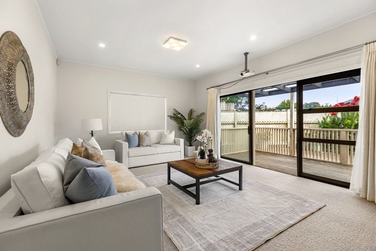 Photo of property in 1042 Great North Road, Point Chevalier, Auckland, 1022