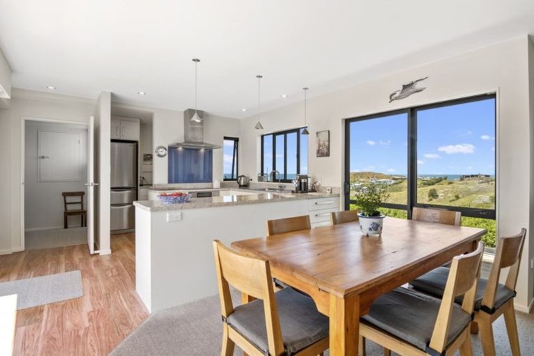 Photo of property in 6 Adele Way, Kaiteriteri, Motueka, 7197
