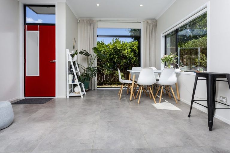 Photo of property in 2 Rarahu Road, Hobsonville, Auckland, 0616