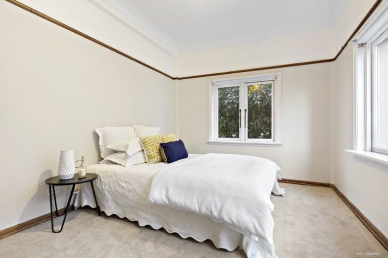 Photo of property in Ambassador Flats, 3/7 Maurice Terrace, Te Aro, Wellington, 6011