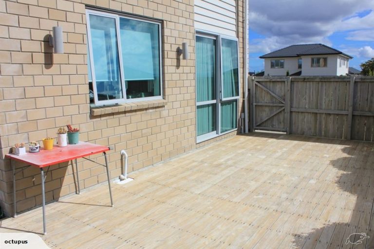 Photo of property in 4 Kirikiri Drive, Papakura, 2110