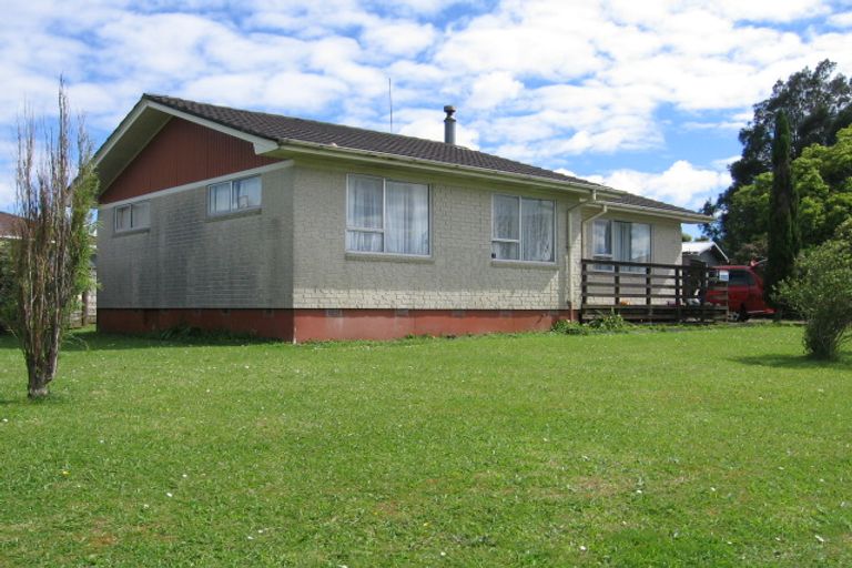 Photo of property in 11 Navigator Place, Papatoetoe, Auckland, 2025