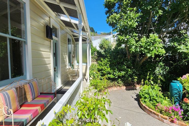Photo of property in 131 Aro Street, Aro Valley, Wellington, 6021