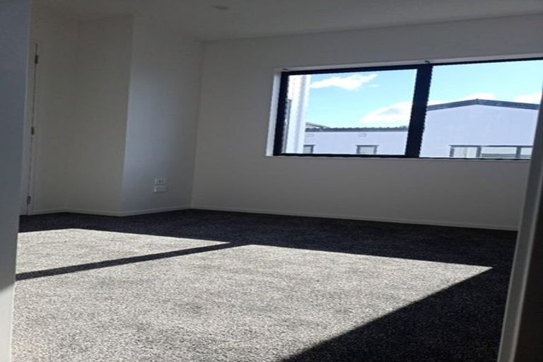 Photo of property in 5 Tumu Road, Papakura, 2110