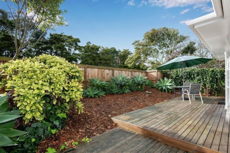 Photo of property in 55 Paparoa Road, Cockle Bay, Auckland, 2014