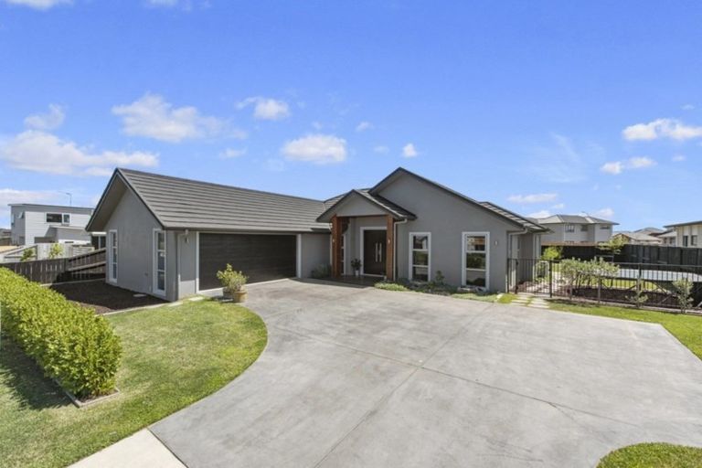 Photo of property in 32 Glaisdale Crescent, Flagstaff, Hamilton, 3210