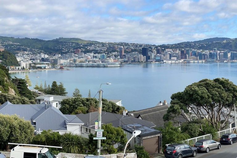 Photo of property in 8 Maida Vale Road, Roseneath, Wellington, 6011