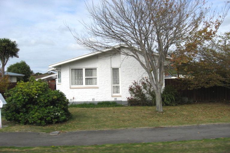 Photo of property in 127 Northcote Road, Northcote, Christchurch, 8052