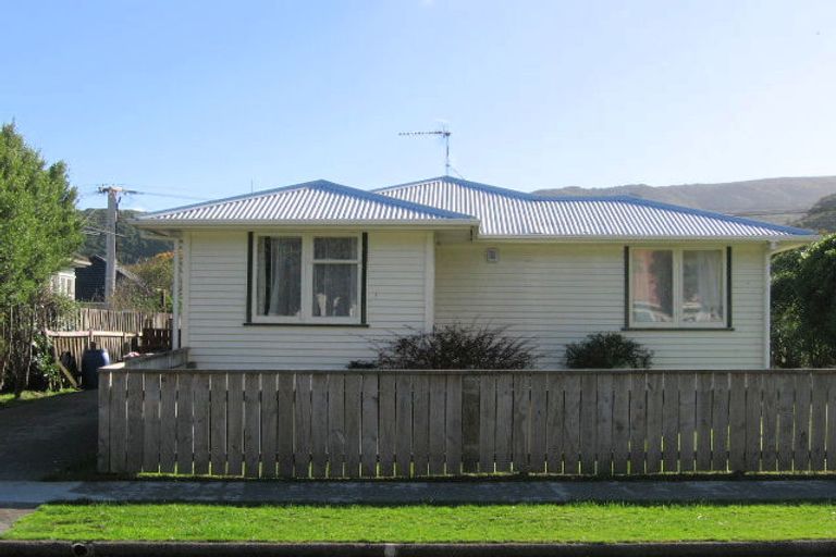 Photo of property in 19 Petherick Street, Taita, Lower Hutt, 5011