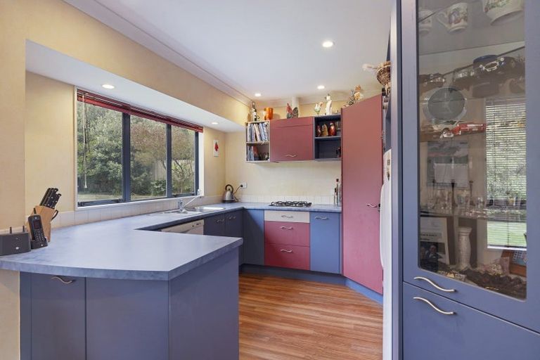 Photo of property in 112 Langdale Avenue, Paraparaumu, 5032