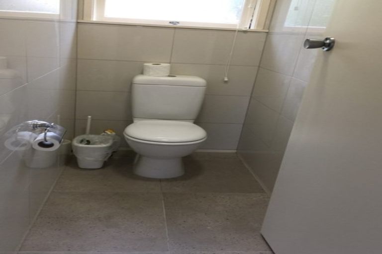 Photo of property in 38 Marlborough Avenue, Glenfield, Auckland, 0629