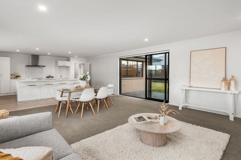 Photo of property in 16 Ledbury Drive, Rolleston, 7615