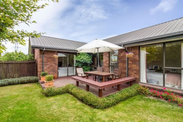 Photo of property in 9 Algie Place, Avonhead, Christchurch, 8042