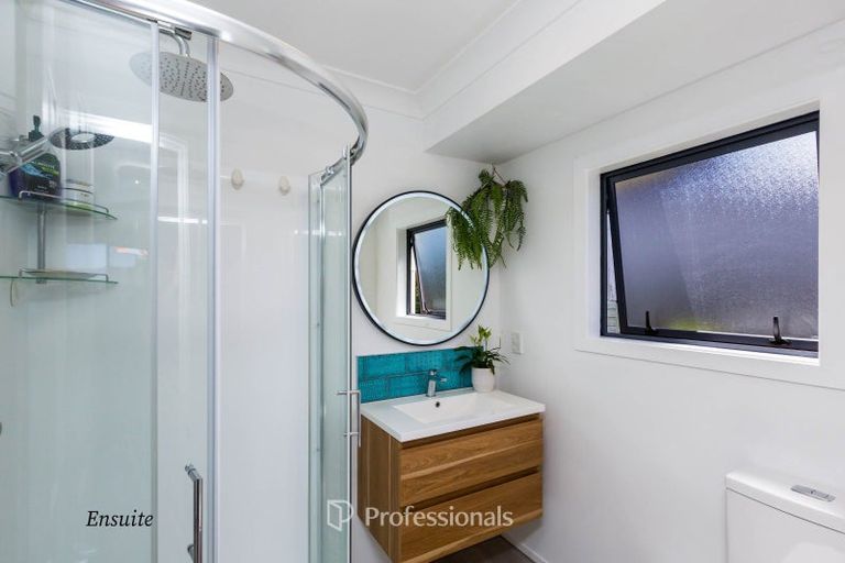 Photo of property in 53 Riverstone Drive, Riverstone Terraces, Upper Hutt, 5018