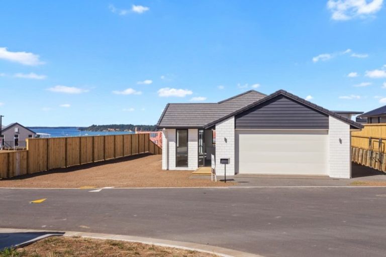 Photo of property in 7 Winspear Place, Omokoroa, 3114