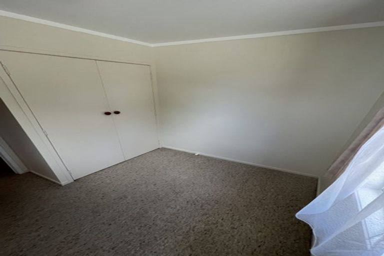 Photo of property in 27 Halberg Street, Glenfield, Auckland, 0629
