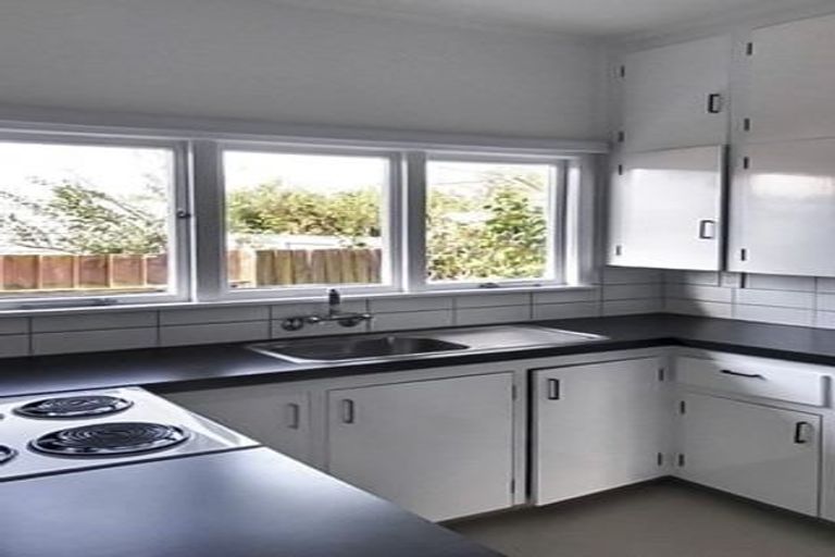 Photo of property in 8 Storkey Street, Marewa, Napier, 4110