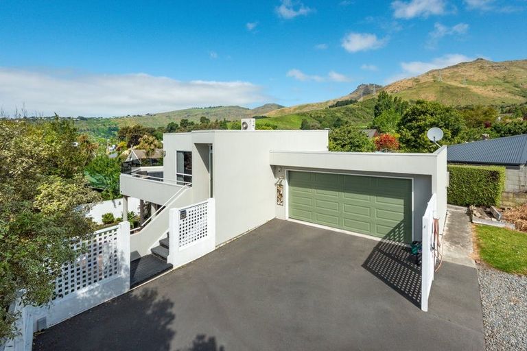 Photo of property in 9 Avoca Valley Road, Heathcote Valley, Christchurch, 8022