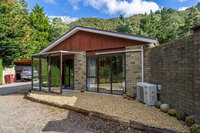 Photo of property in 814 Mikimiki Road, Mikimiki, Masterton, 5881