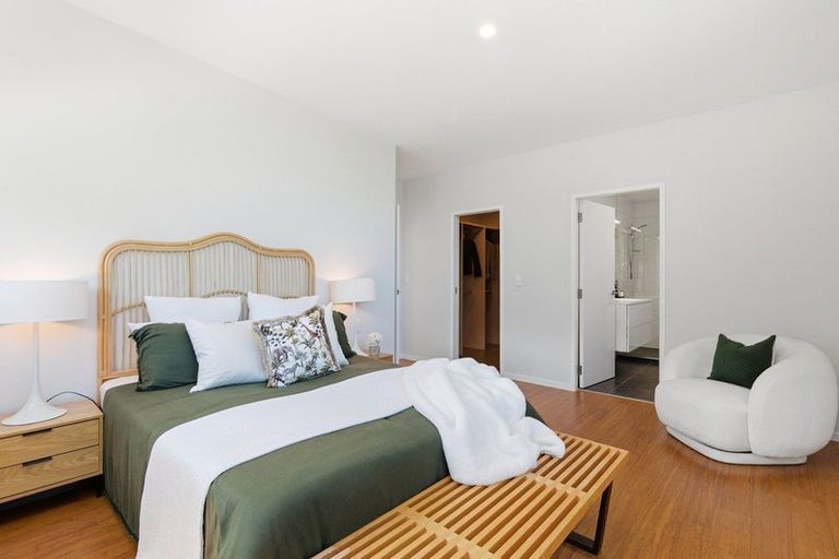 Photo of property in 1 Ara Haewai, Houghton Bay, Wellington, 6023