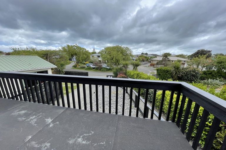 Photo of property in 7 Ross Grove, Paraparaumu, 5032