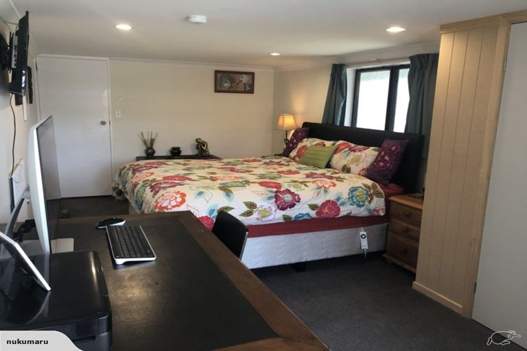 Photo of property in 3 Okiwa Terrace, Waiinu Beach, Whanganui, 4588