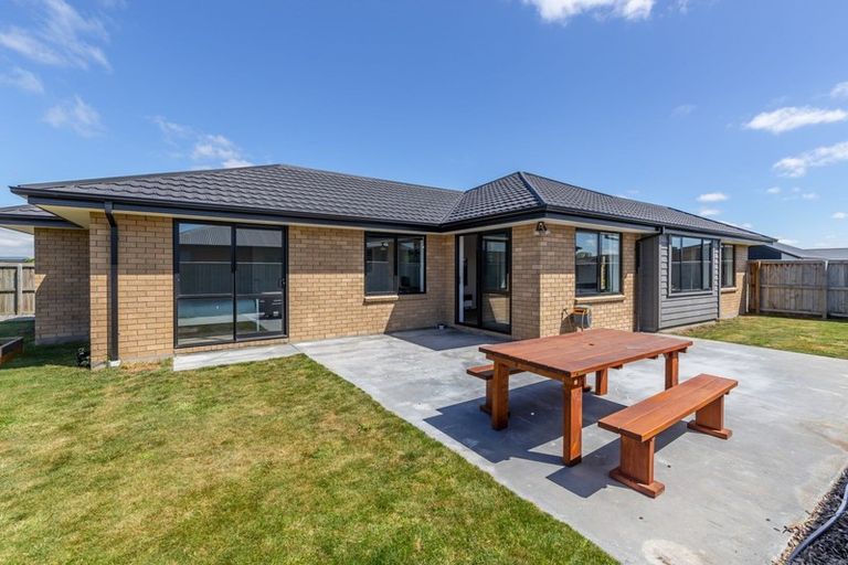 Photo of property in 35 Bradbury Avenue, Rolleston, 7614