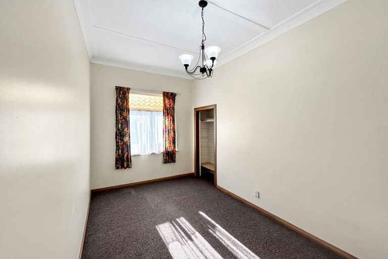 Photo of property in 1 Parkes Avenue, Saint Johns Hill, Whanganui, 4501