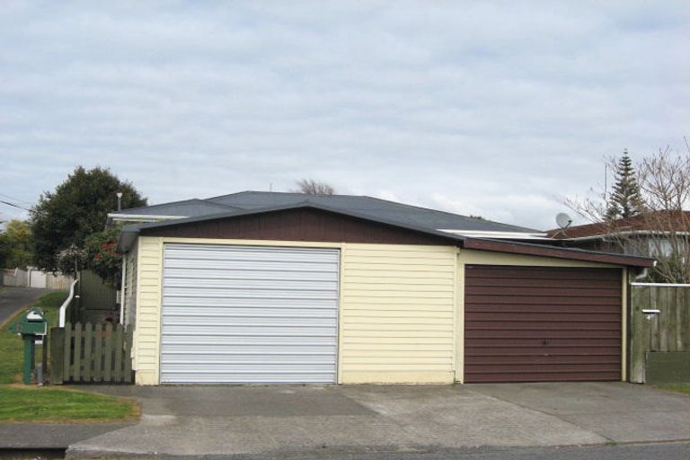 Photo of property in 4 Saxton Road, Upper Vogeltown, New Plymouth, 4310
