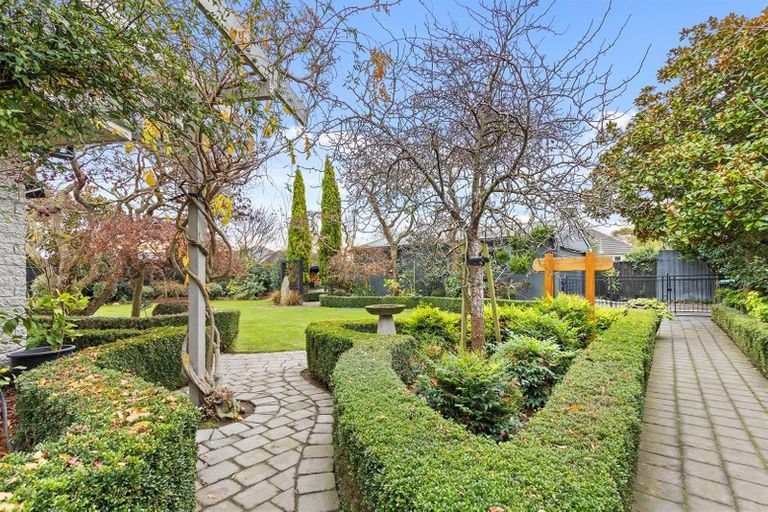 Photo of property in 12 Joyce Crescent, Ilam, Christchurch, 8041