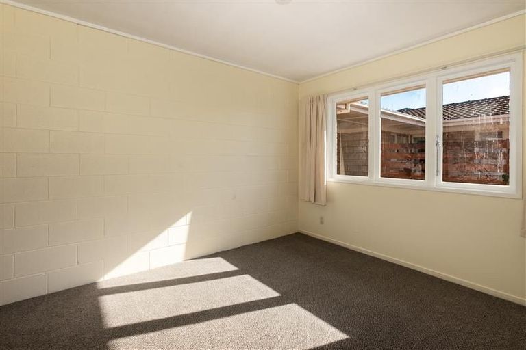 Photo of property in 3 Norman Spencer Drive, Papatoetoe, Auckland, 2104