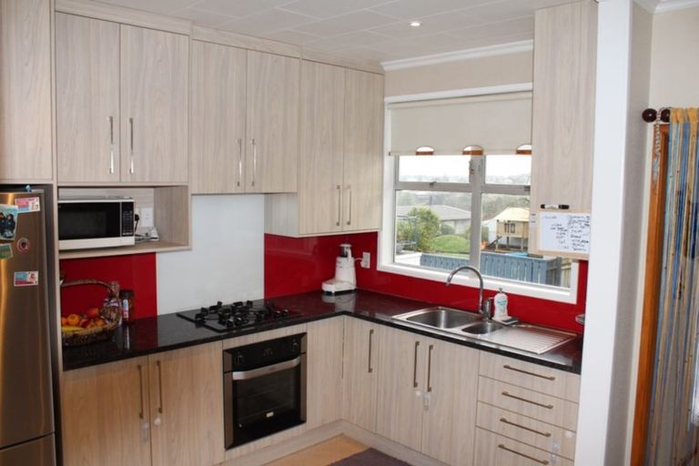 Photo of property in 112 Frankley Road, Frankleigh Park, New Plymouth, 4310