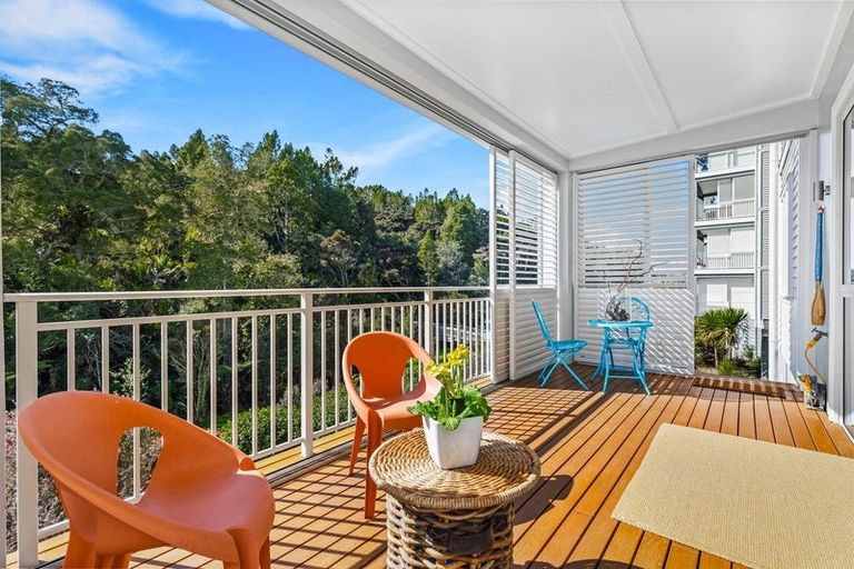 Photo of property in 90 Eaves Bush Parade, Orewa, 0931