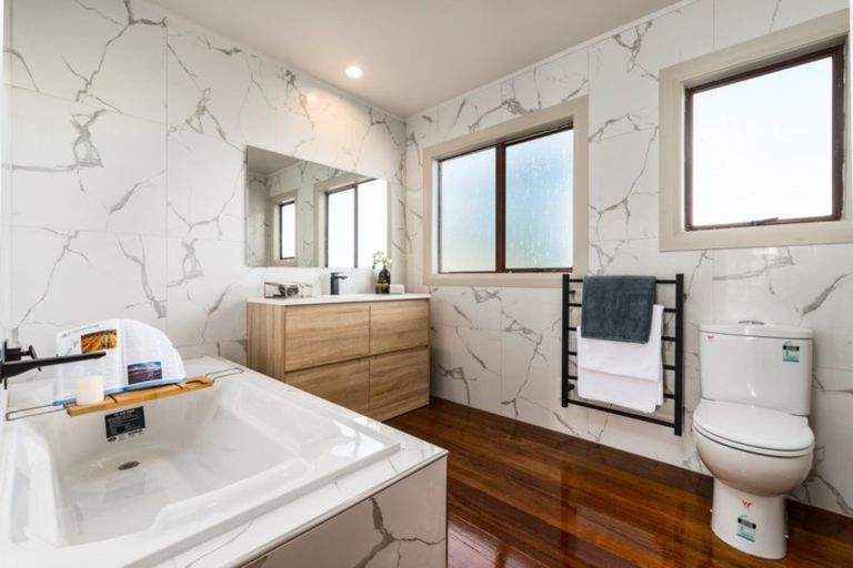 Photo of property in 7 Ferry Parade, Herald Island, Auckland, 0618