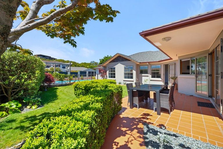 Photo of property in 11 Shelter Grove, Frankleigh Park, New Plymouth, 4310