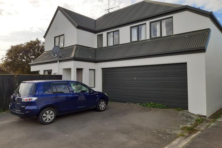 Photo of property in 74 Mandeville Street, Riccarton, Christchurch, 8011