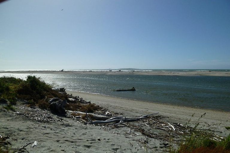 Photo of property in 46 Johnston Crescent, Haast, 7886