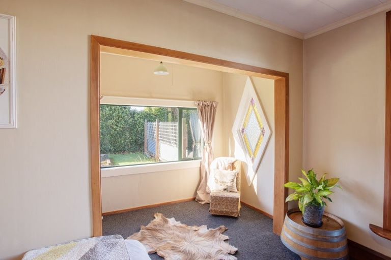 Photo of property in 18 Albert Street, Winton, 9720
