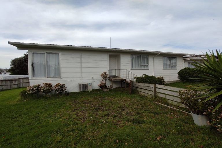 Photo of property in 1 Blanche Way, Half Moon Bay, Auckland, 2012