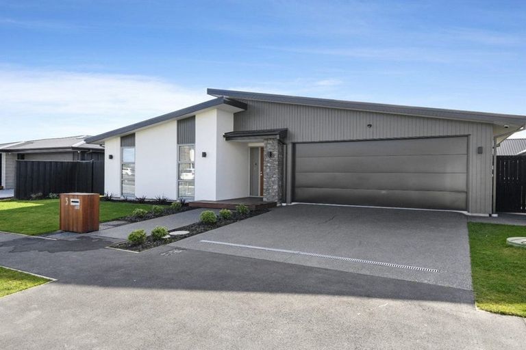 Photo of property in 3 Tussle Grove, Halswell, Christchurch, 8025