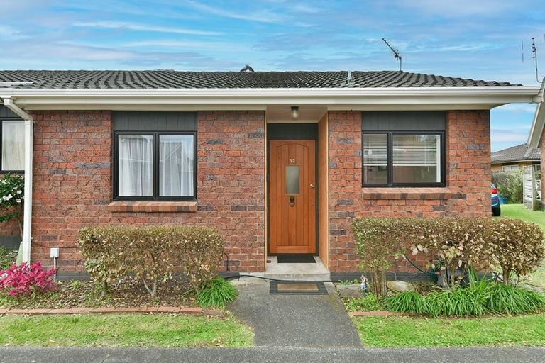 Photo of property in 12 Bellbird Place, Orewa, 0931